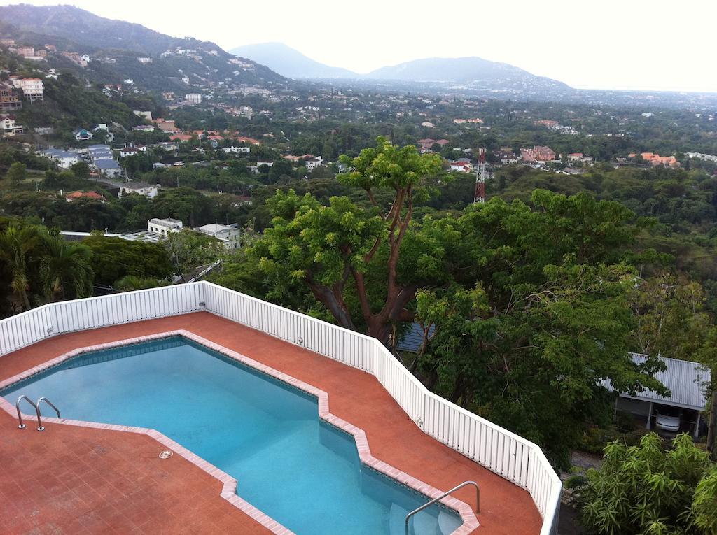 Hill Top Kingston Jamaica Extérieur photo